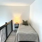 Spacious Loft With Naesijaervi Views Apartament Tampere