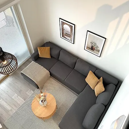 Spacious Loft With Naesijaervi Views