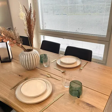 Spacious Loft With Naesijaervi Views *