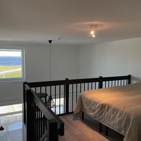 Spacious Loft With Naesijaervi Views * Tampere